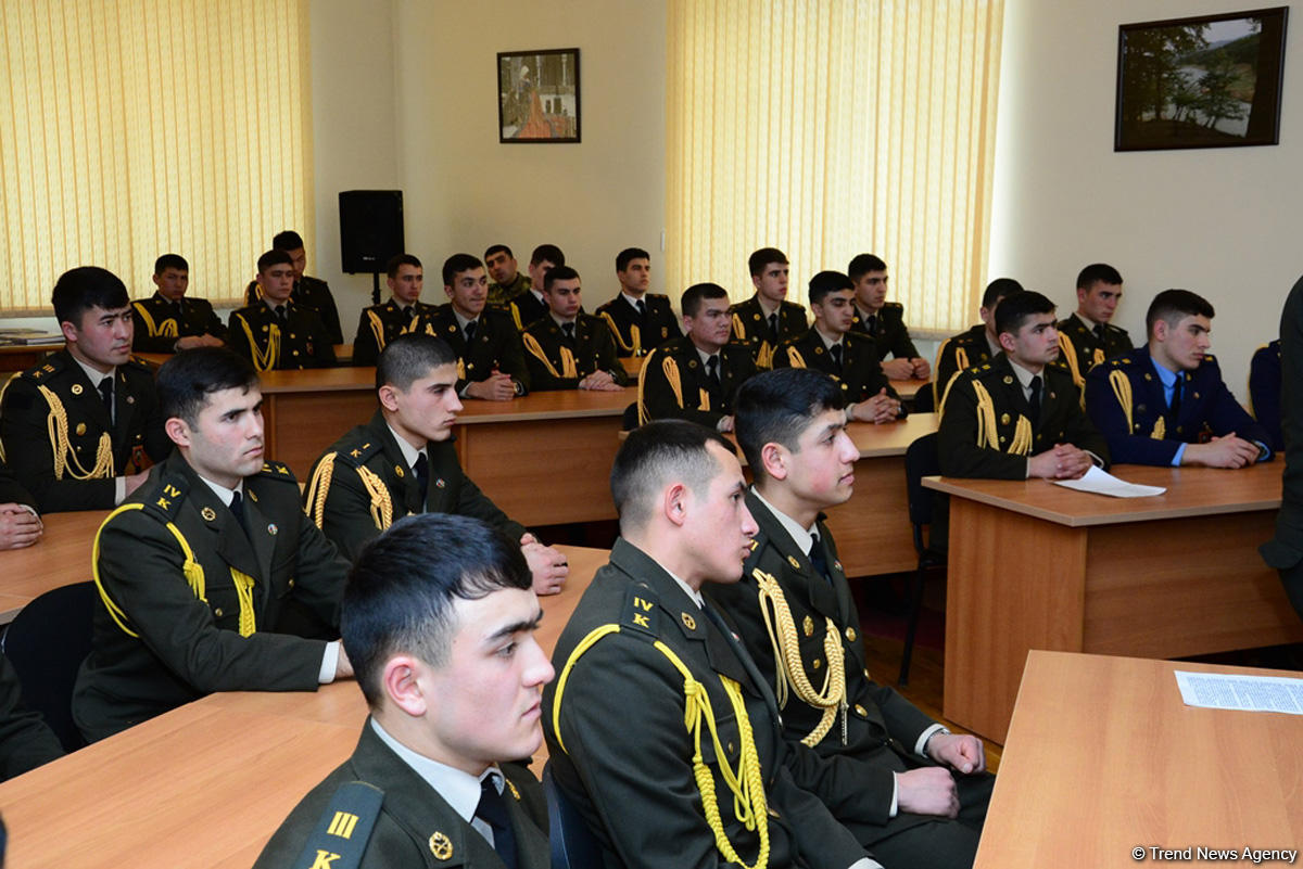 В Азербайджане отметили 25-ю годовщину создания ВС Таджикистана (ФОТО)