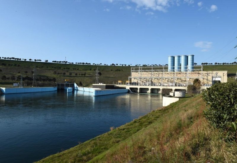 Назван объем производства электроэнергии на ГЭС и ТЭС в Азербайджане в январе-феврале