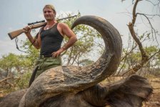 Фаиг Бабанлы признан лучшим охотником мира: Я съел сердце льва – это было вкусно (ФОТО)