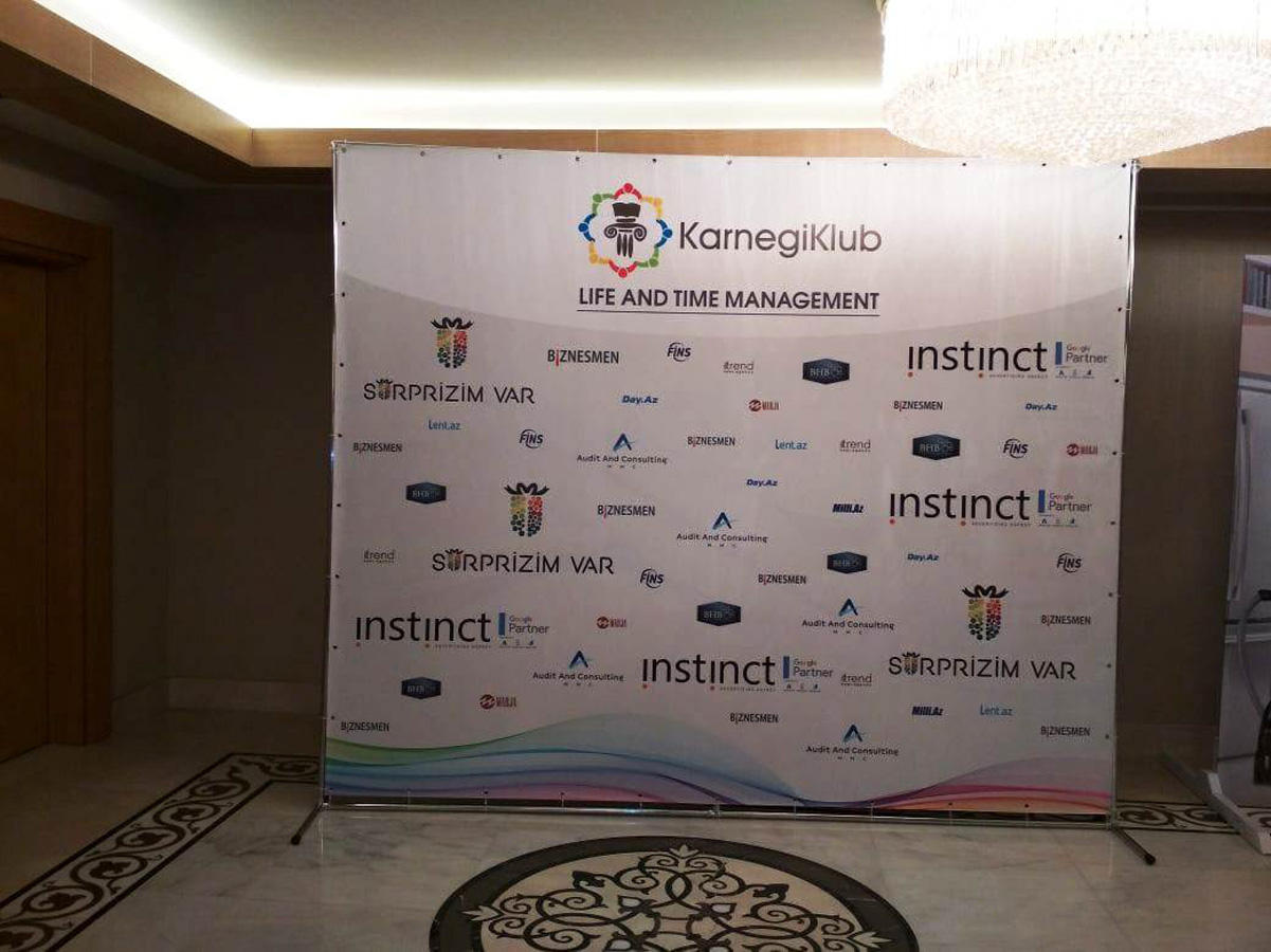 В Баку показали как управлять жизнью и временем (ФОТО)