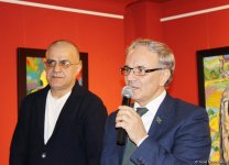 Магия чисел в картинах художника Ризвана Исмаила (ФОТО)