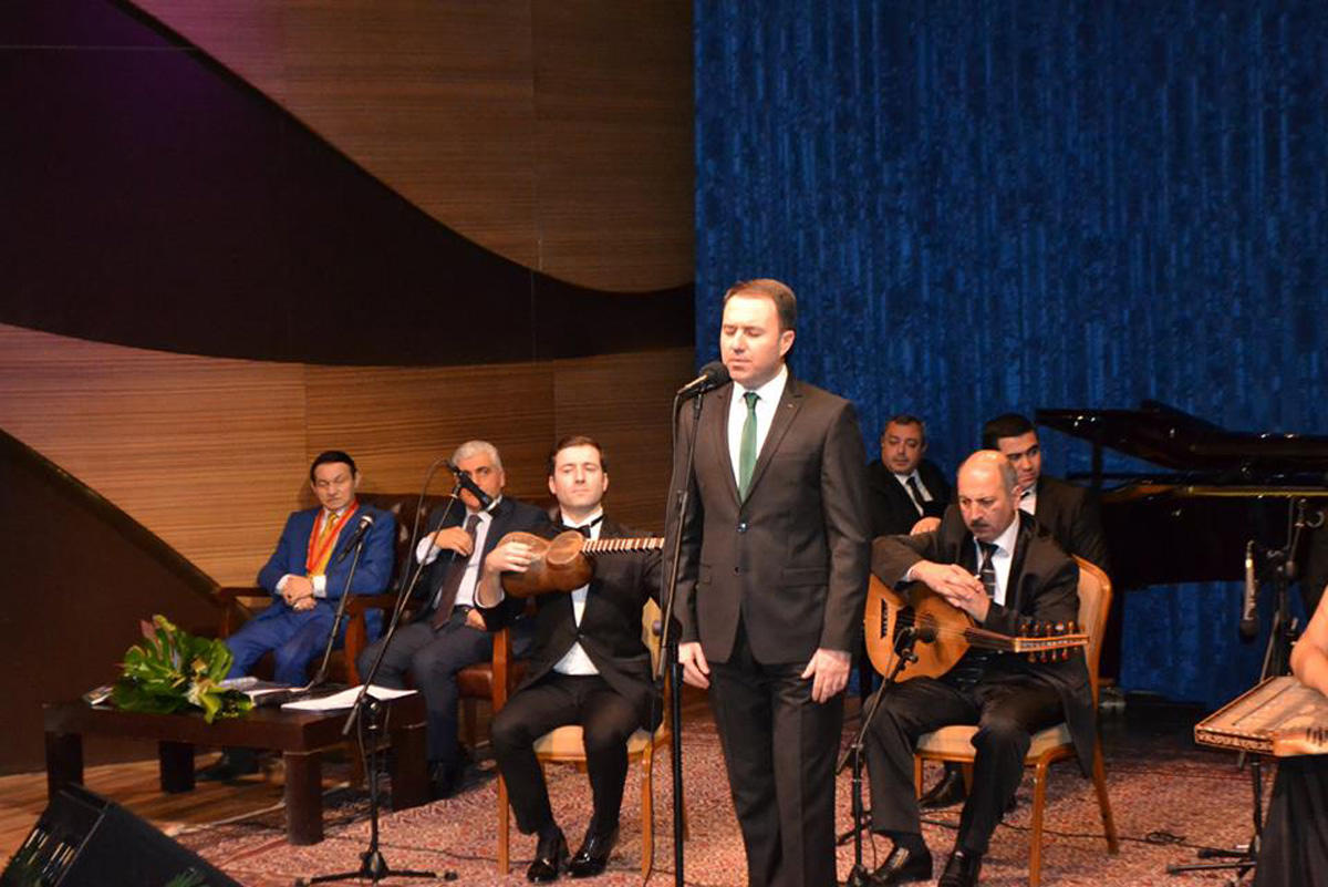 Юбилей Кямиля Джалилова: Когда душа поет с гобоем и даже во сне (ФОТО)