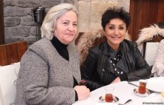 Азербайджанские женщины отмечают 8 марта (ФОТО)