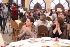 Азербайджанские женщины отмечают 8 марта (ФОТО)