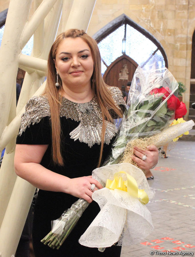 Азербайджанские женщины отмечают 8 марта (ФОТО)
