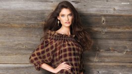 Модель с азербайджанским корнями стала лицом Италии и затмевает Монику Беллуччи (ФОТО)