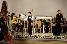 Как азербайджанские музыканты поздравили с 8 марта (ФОТО)