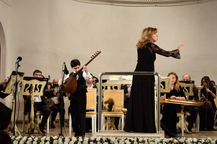 Как азербайджанские музыканты поздравили с 8 марта (ФОТО)