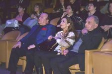 Мир любви: Азербайджанская молодежь поздравляет с 8 марта (ФОТО)