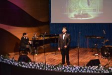 Мир любви: Азербайджанская молодежь поздравляет с 8 марта (ФОТО)