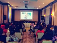 Public Talk в Баку: Современная индустрия моды. Что это? (ФОТО)