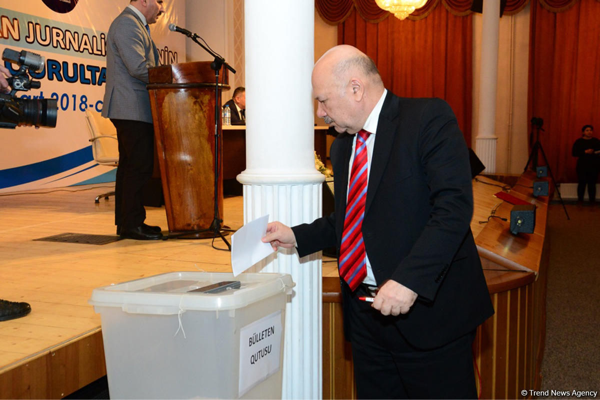 В Баку проходит VII съезд азербайджанских журналистов (ФОТОРЕПОРТАЖ)