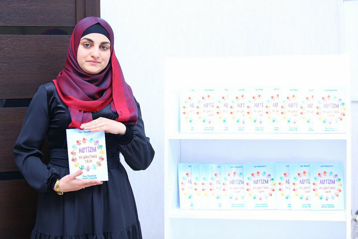 Победитель "Евровидения" поддержал проект по аутизму в Баку (ФОТО)