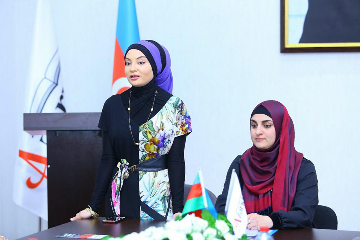 Победитель "Евровидения" поддержал проект по аутизму в Баку (ФОТО)