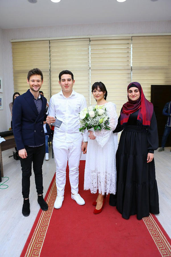 Победитель "Евровидения" поддержал проект по аутизму в Баку (ФОТО)