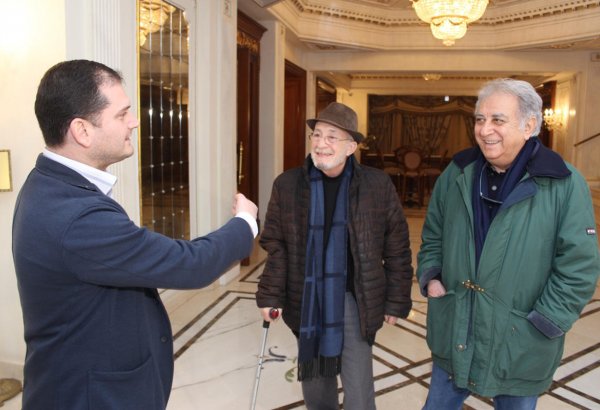 Актер сериала "Kurtlar Vadisi" приехал в Баку (ФОТО)