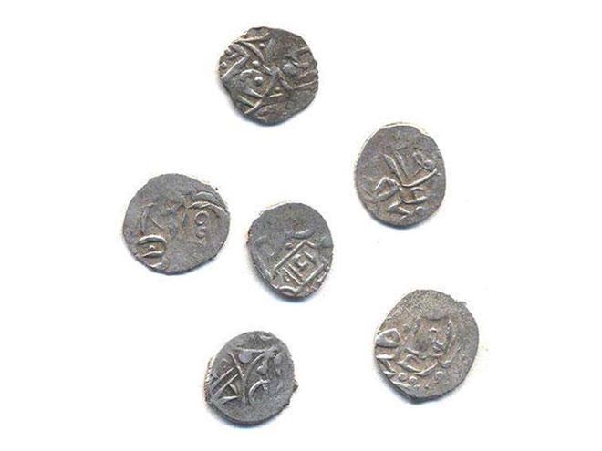 В азербайджанский музей переданы редкие монеты