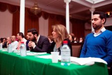 50 оттенков смеха бакинских юношей и девушек (ФОТО)