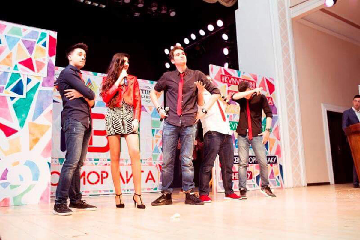 50 оттенков смеха бакинских юношей и девушек (ФОТО)