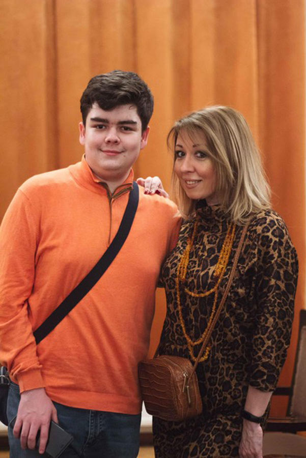 50 оттенков смеха бакинских юношей и девушек (ФОТО)