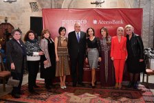 Праздник Новруз, юбилей и кялагаи: красочный вечер в Баку с участием знаменитостей (ФОТО)