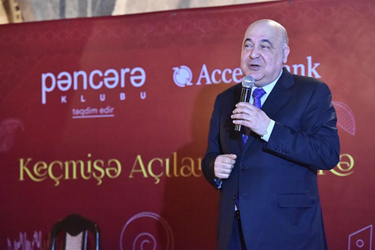 Праздник Новруз, юбилей и кялагаи: красочный вечер в Баку с участием знаменитостей (ФОТО)