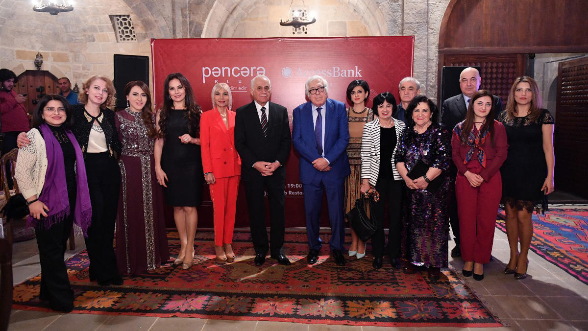 Праздник Новруз, юбилей и кялагаи: красочный вечер в Баку с участием знаменитостей (ФОТО)