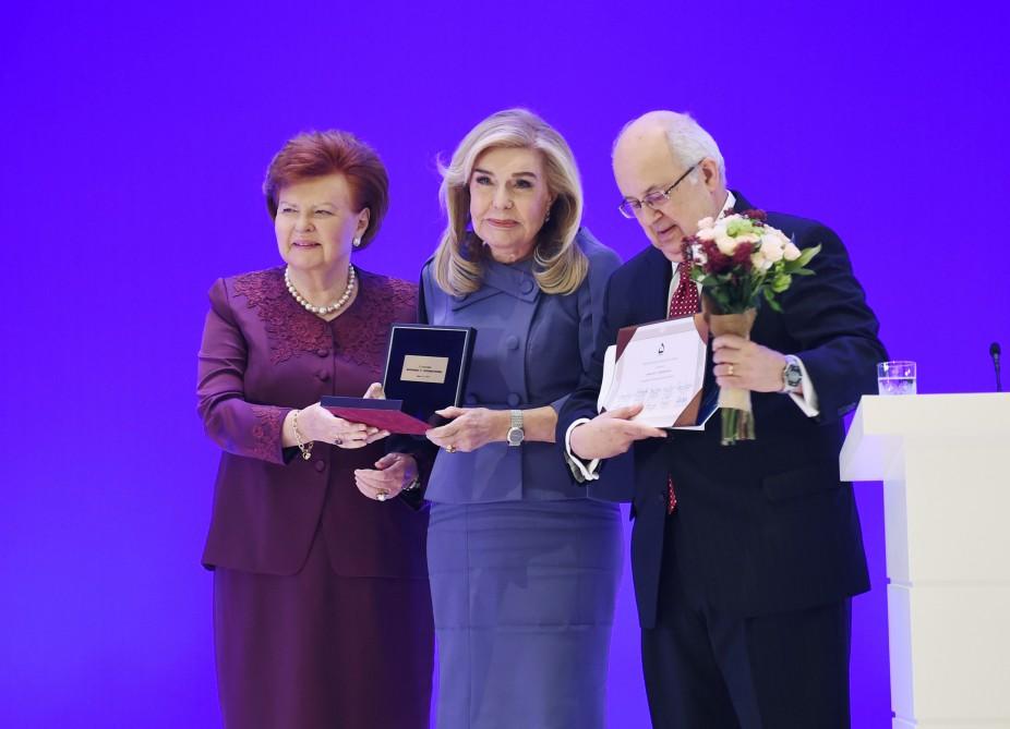 Президент Ильхам Алиев и его супруга приняли участие в VI Глобальном Бакинском форуме (ФОТО)