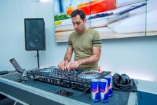 Лара Крофт отправилась на поиски отца вместе с азербайджанцами (ВИДЕО, ФОТО)