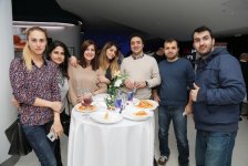 Лара Крофт отправилась на поиски отца вместе с азербайджанцами (ВИДЕО, ФОТО)