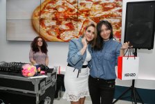 Лара Крофт отправилась на поиски отца вместе с азербайджанцами (ВИДЕО, ФОТО)