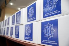 По инициативе Фонда Гейдара Алиева малообеспеченным семьям раздаются праздничные подарки (ФОТО)