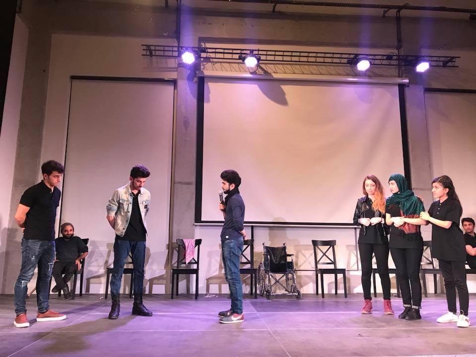 Глухие танцоры из Великобритании и необычные актеры Азербайджана (ФОТО)