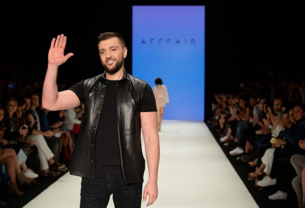 Дизайнер, которого выбрали Бейонсе и Дженнифер Лопес: Мое сердце и душа всегда с Азербайджаном! (ВИДЕО)