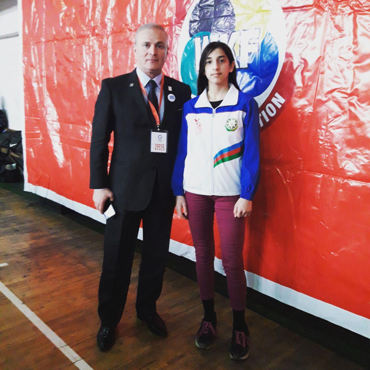 12-летняя азербайджанская каратэистка стала чемпионкой, победив представительницу Армении  (ВИДЕО, ФОТО)