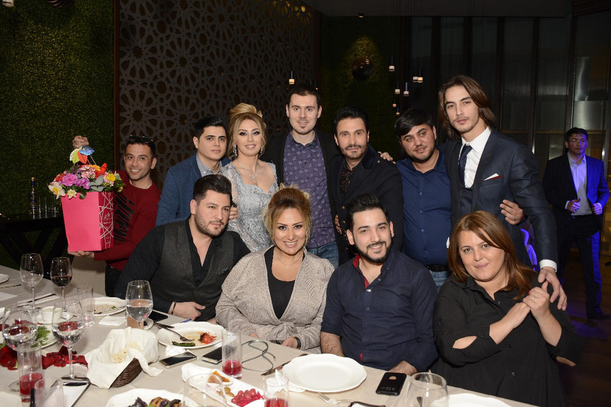 Роза Заргарли провела звездный творческий вечер – поздравление легендарной Розы Рымбаевой (ВИДЕО, ФОТО)