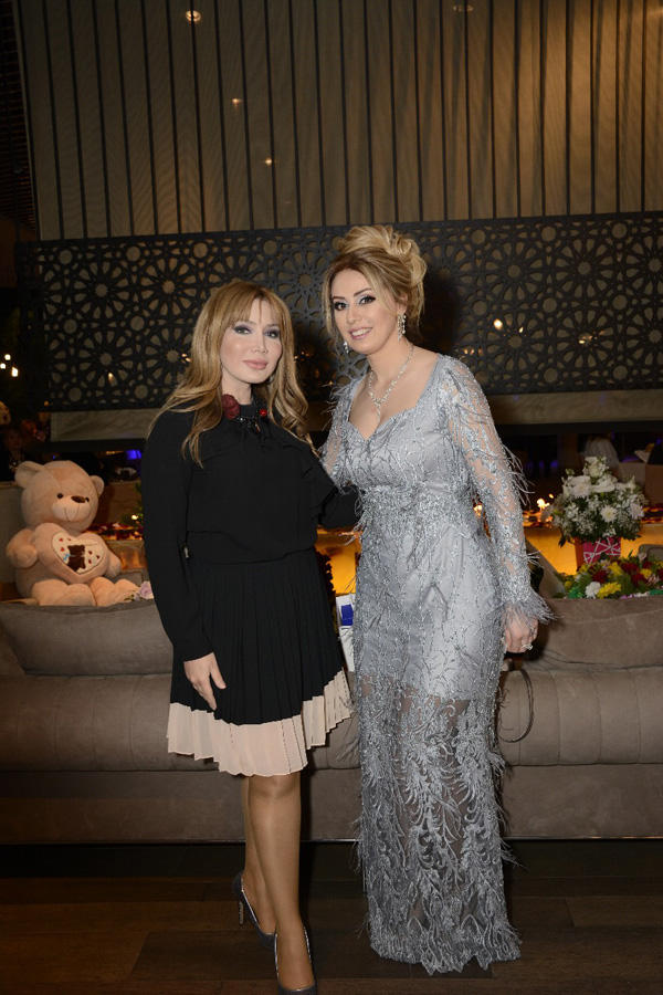 Роза Заргарли провела звездный творческий вечер – поздравление легендарной Розы Рымбаевой (ВИДЕО, ФОТО)