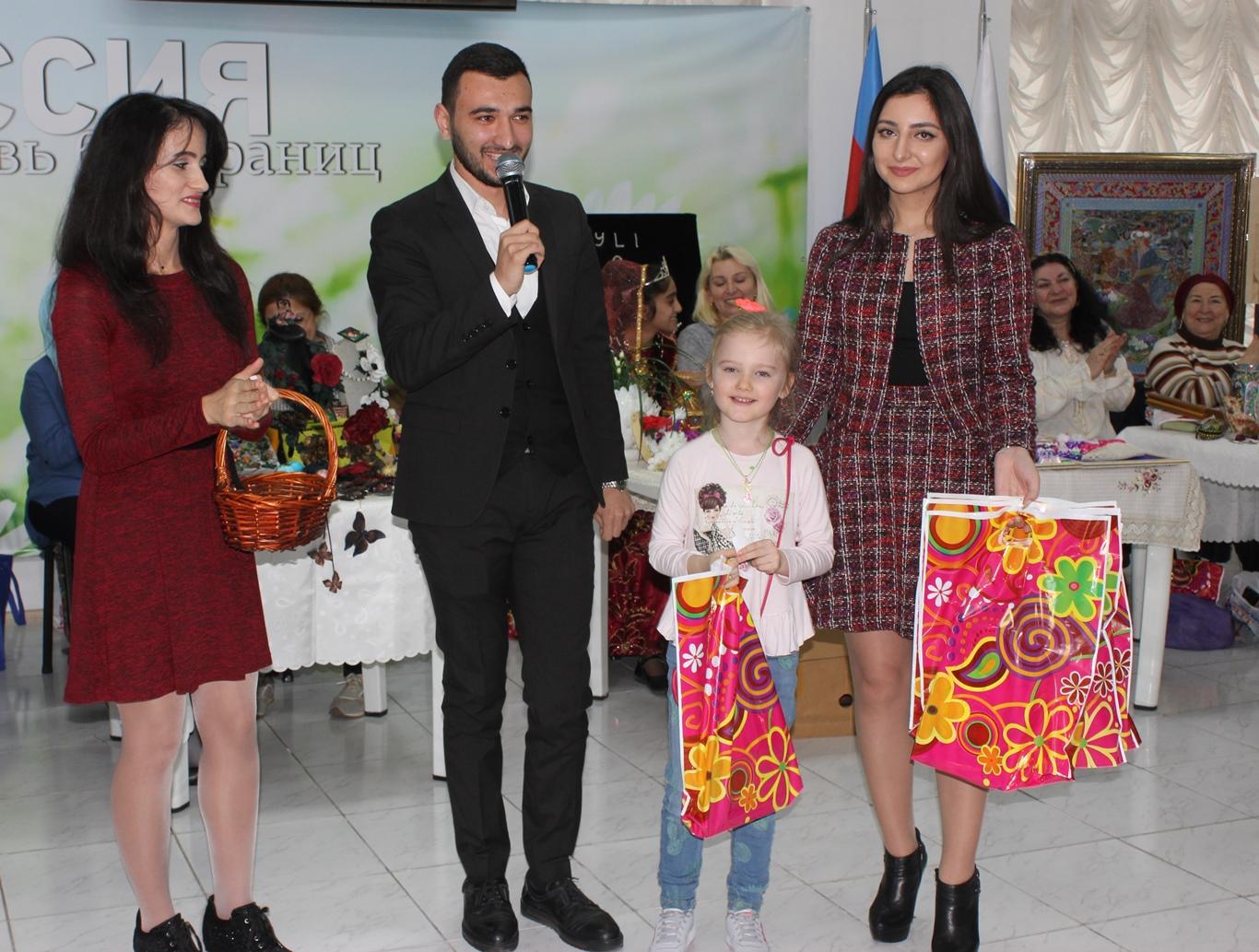 Яркие краски Пасхального базара в Баку (ФОТО)