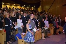 Никос Ксантулис поразил игрой на древней лире и исполнением "Сары гялин" (ФОТО)