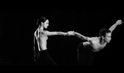 Впервые в Баку выступит известная итальянская труппа "Спеллбоунд"