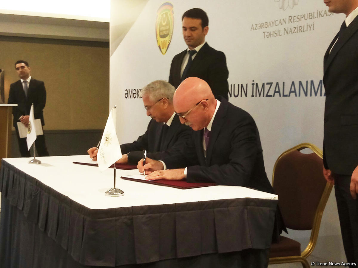 Азербайджанские студенты смогут пройти практику в министерстве по налогам (ФОТО)