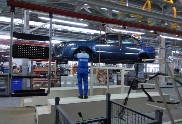 Азербайджан начинает продажу автомобилей совместного с Ираном производства