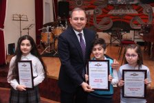 В Баку прошла церемония награждения юных музыкантов (ФОТО)