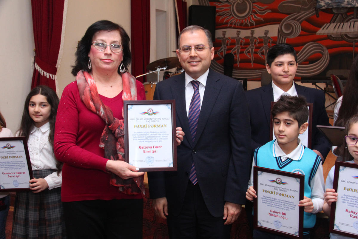 В Баку прошла церемония награждения юных музыкантов (ФОТО)