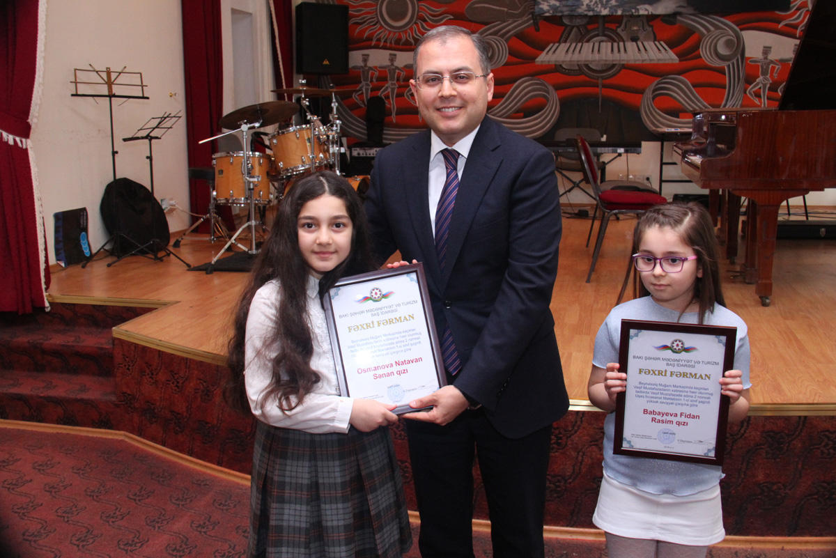 В Баку прошла церемония награждения юных музыкантов (ФОТО)