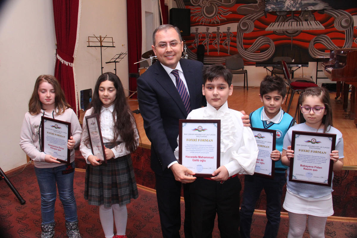 В Баку прошла церемония награждения юных музыкантов (ФОТО)