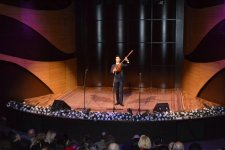 Горная река, ведущая к цветникам - творчество Ашуга Адалята (ФОТО)