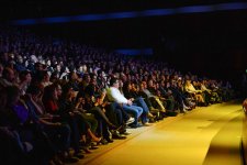 Ярко, эффектно, зрелищно – мировые рок-хиты зазвучали по-новому в Баку (ФОТО)