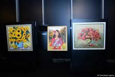 В Port Baku Mall открылась выставка 18 талантливых женщин-художниц "Вечная сила цвета" (ФОТО)