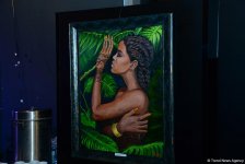 В Port Baku Mall открылась выставка 18 талантливых женщин-художниц "Вечная сила цвета" (ФОТО)